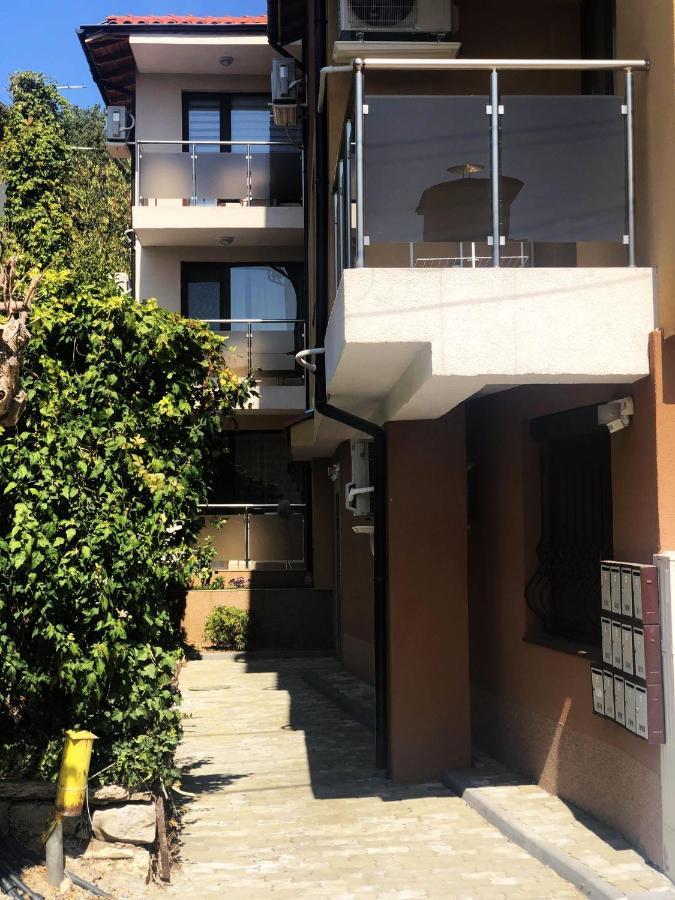 Varusha Apartment Weliko Tarnowo Exterior foto